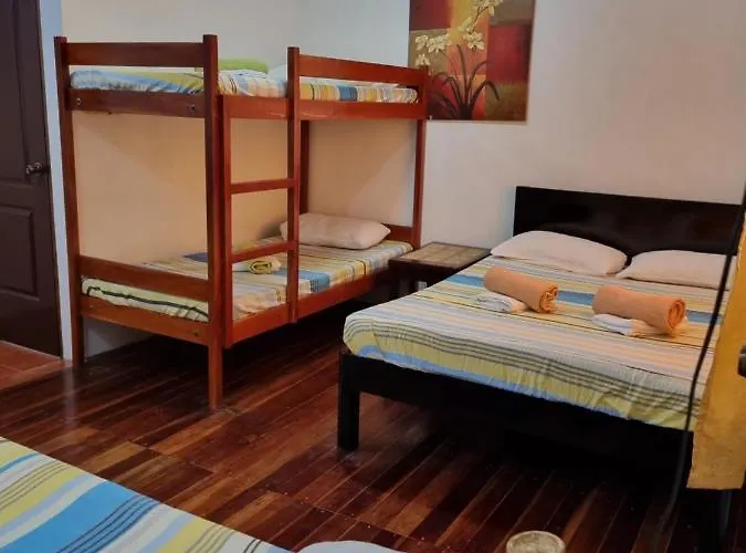Hostel Southpoint *